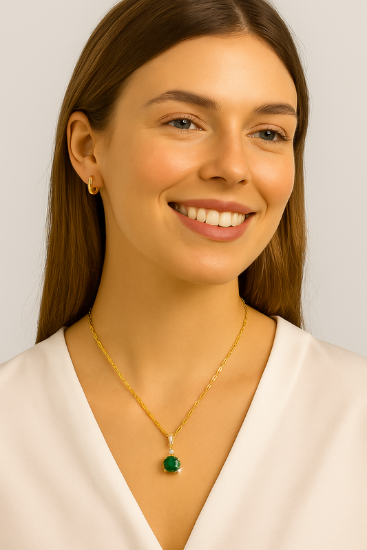 Golden Emerald Glow Necklace